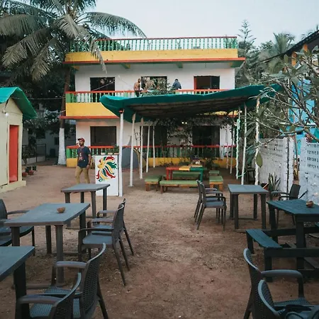 Rasta Mansion - Beach Hostel And Rooms-2